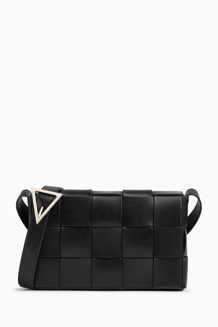 

Medium Cassette in Intreccio Leather, Black