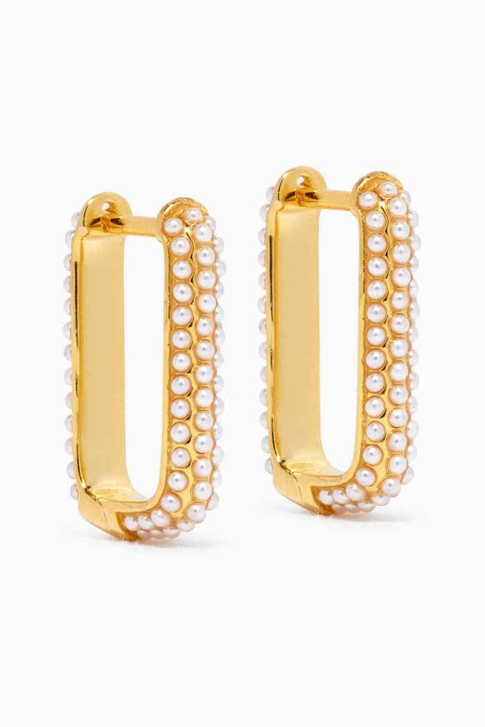 

Pearl Beaded Oval Huggie Earrings in Yellow Gold-plated Sterling Silver
