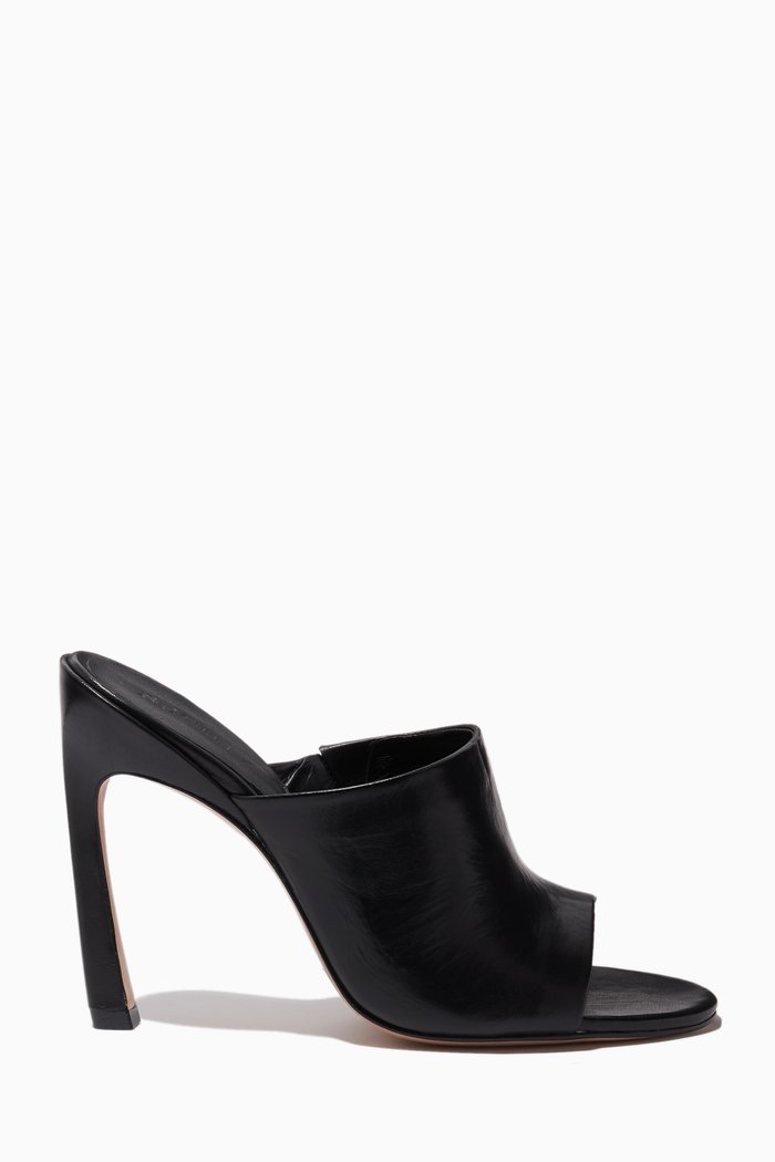 

Danni Round-toe Mules in Leather, Black