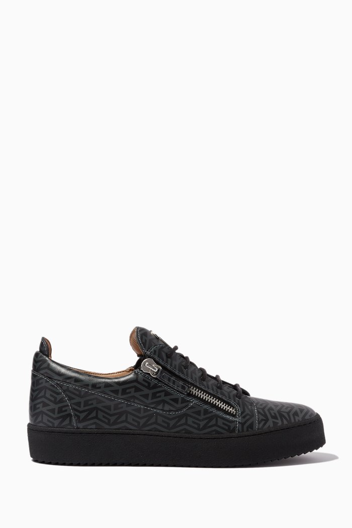 

Frankie Monogram Sneakers in Leather, Black