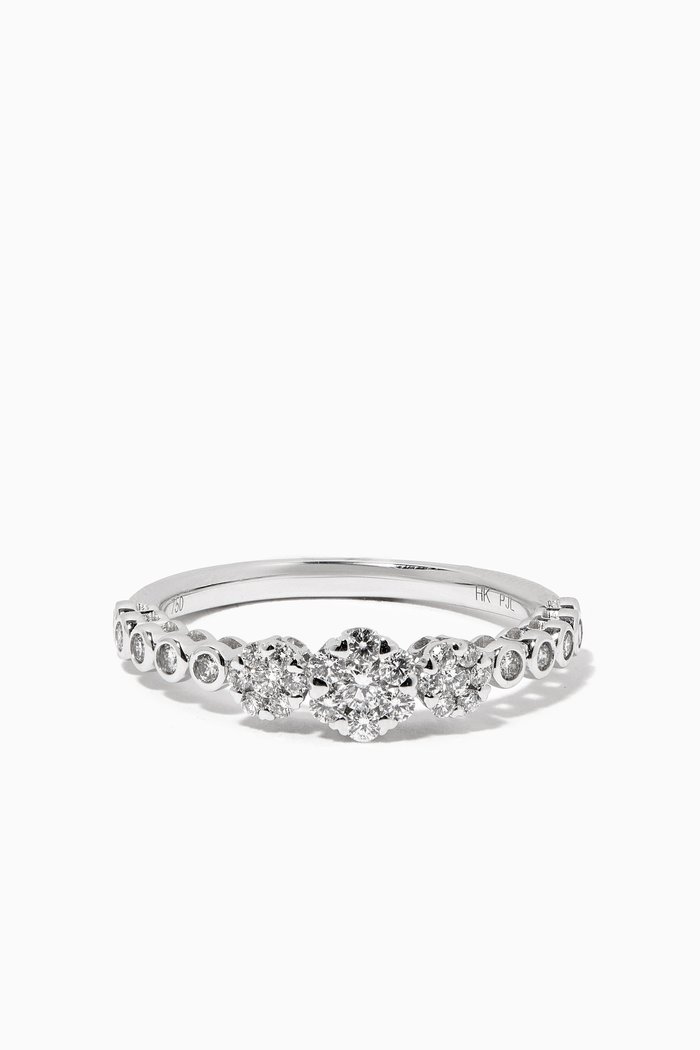 

Heart to Heart Three Diamond Ring in 18kt White Gold
