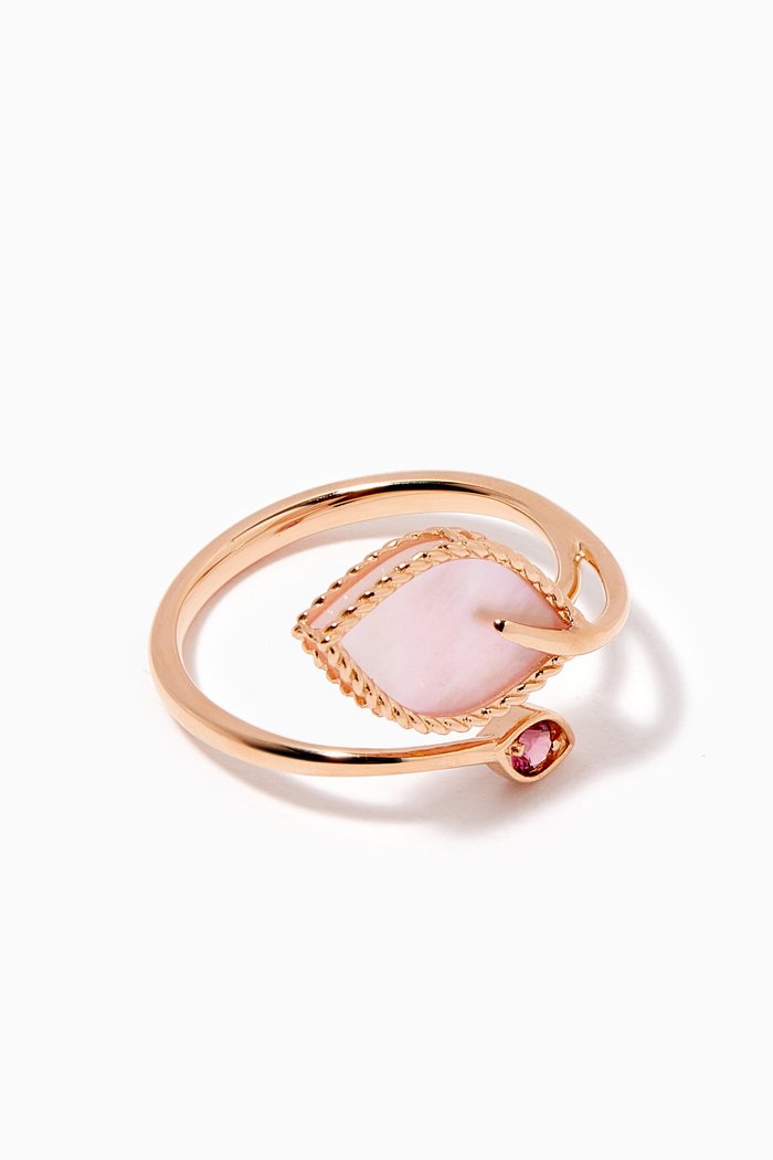 

Farfasha Foglia Mother of Pearl Ring in 18kt Rose Gold