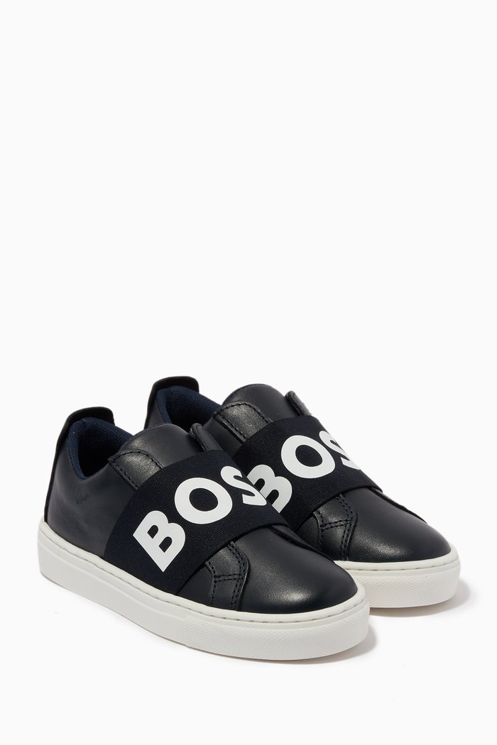 

Logo Low Top Sneakers in Leather, Blue