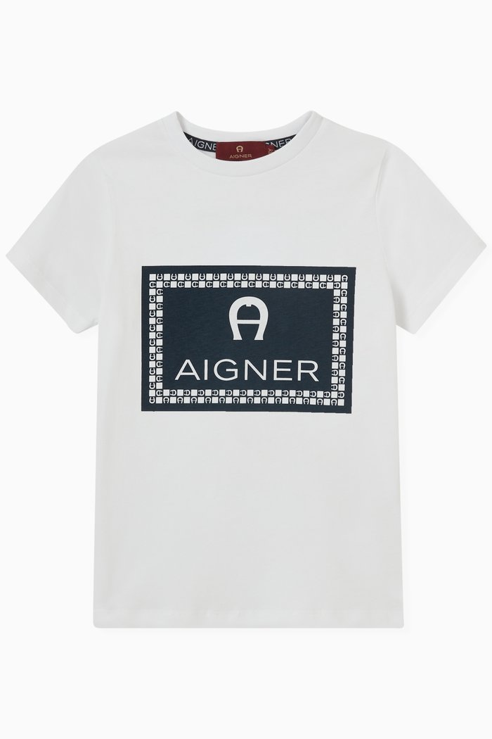 

Contrast Logo Patch T-shirt in Cotton, White