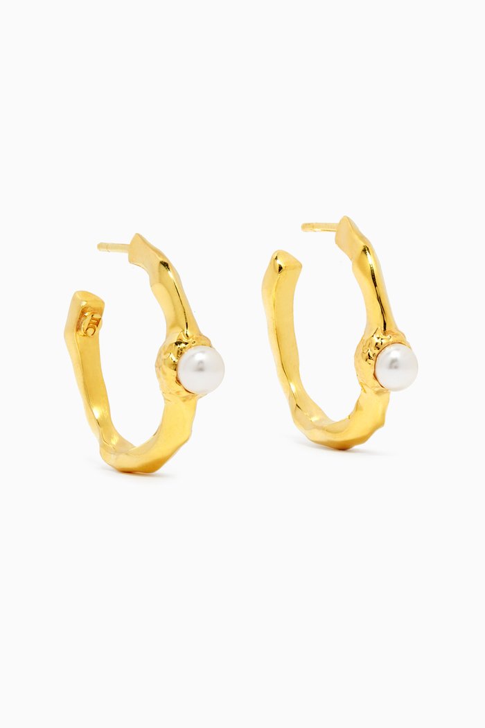 

Wave Pearl Hoops in 18kt Gold-plated Brass