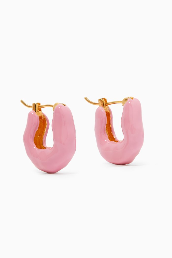 

Medium Wave Hoops in 18kt Gold-plated Brass, Pink