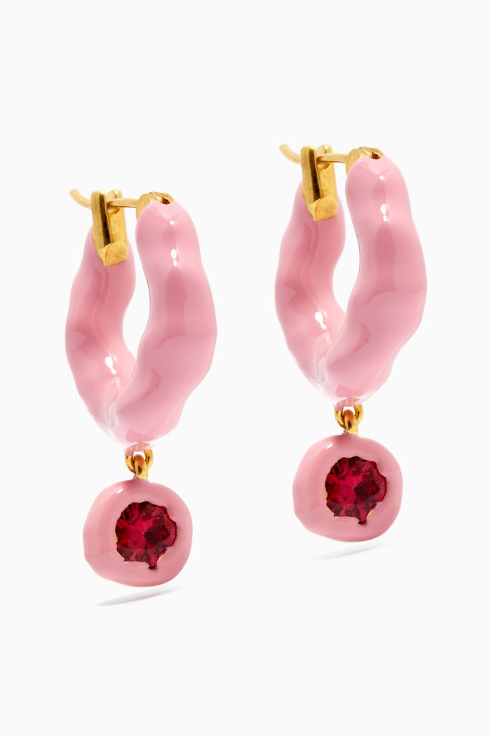 

Feminine Waves Hoops in 18kt Gold-plated Brass, Pink