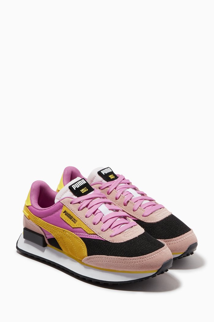 

x Smileywold Future Rider Sneakers in Suede, Pink
