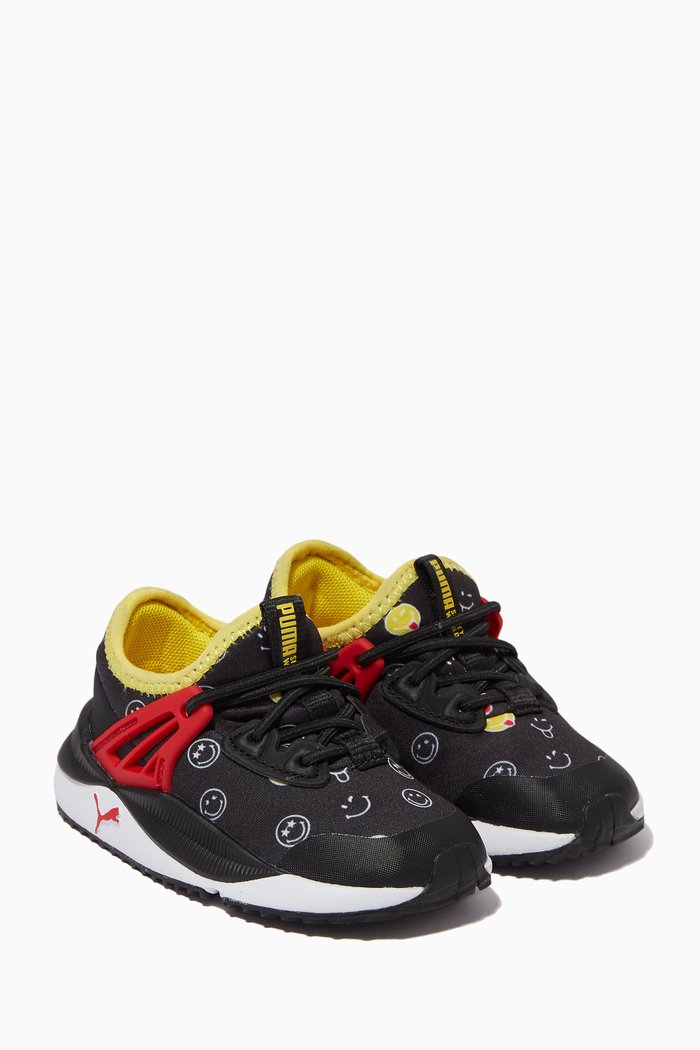 

x SmileyWorld Pacer Future Sneakers in Mesh, Black