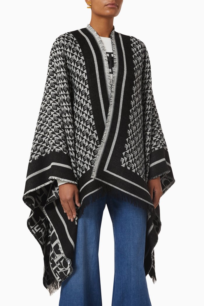 

Lettering Cape in Wool, Black