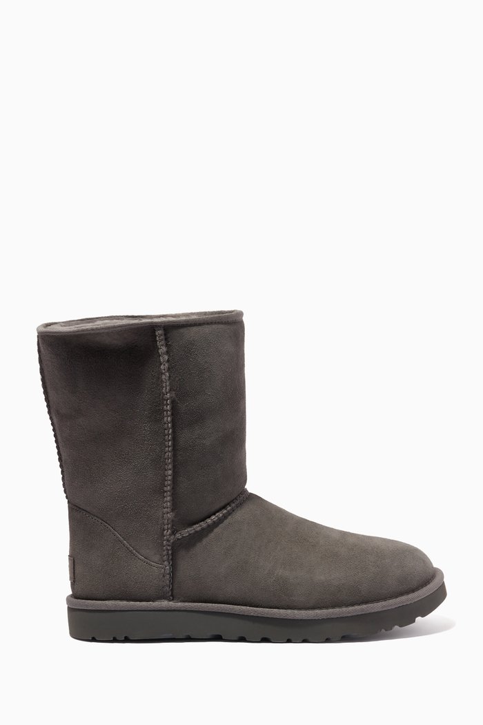 

Classic Short II Boots in Leather & Fur, Grey