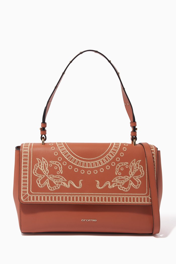 

Shoulder Handbag in Calfskin, Brown