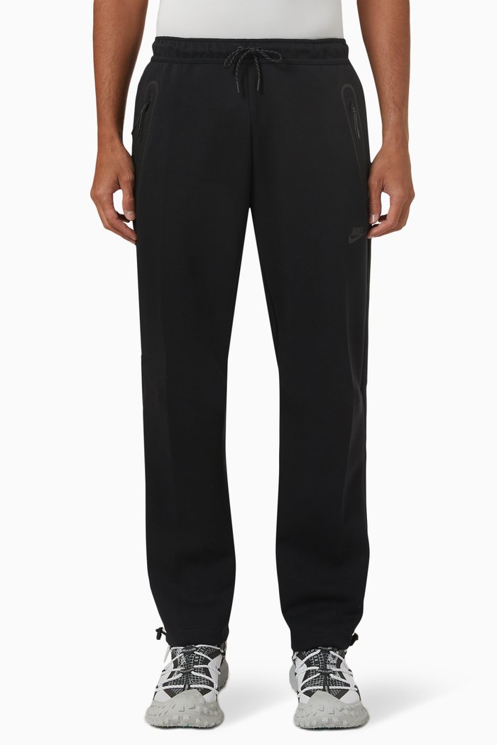 

Sportswear Tech Straight-leg Sweatpants in Fleece, Black