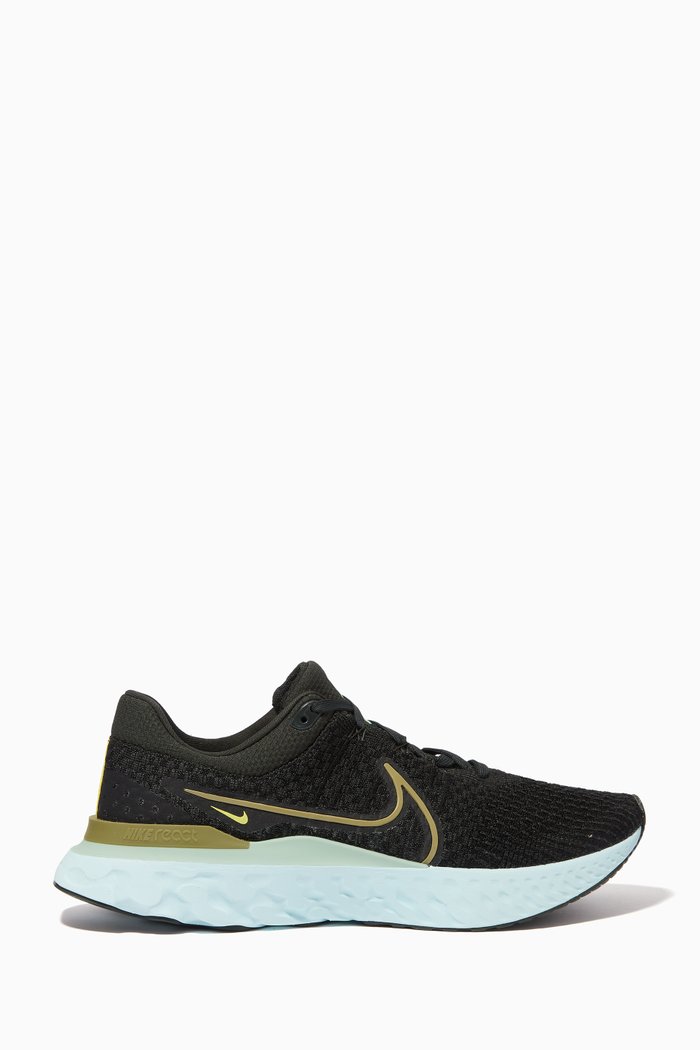

React Infinity Run Flyknit 3 Sneakers in Textile, Black