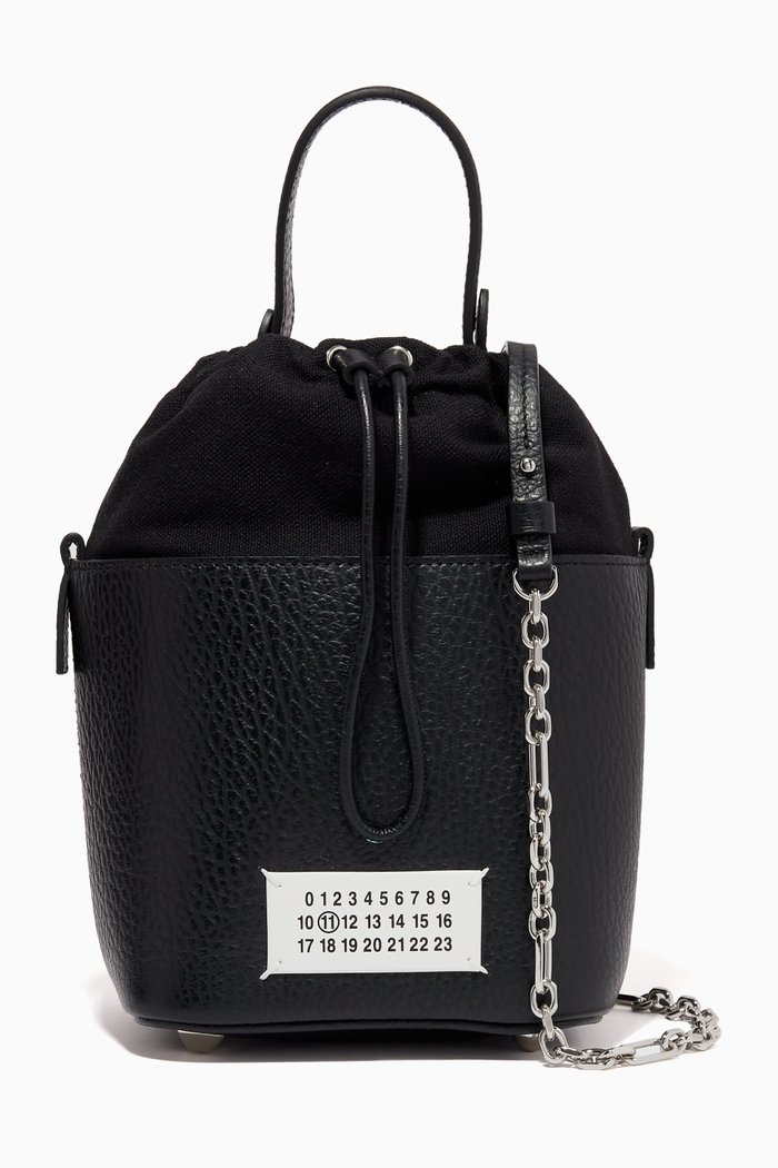 

5AC Bucket Bag in Grained Leather, Black
