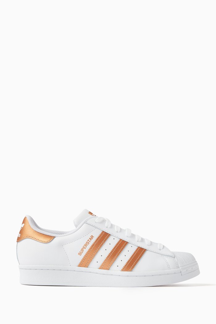

Superstar Low-top Sneakers in Leather, Pink