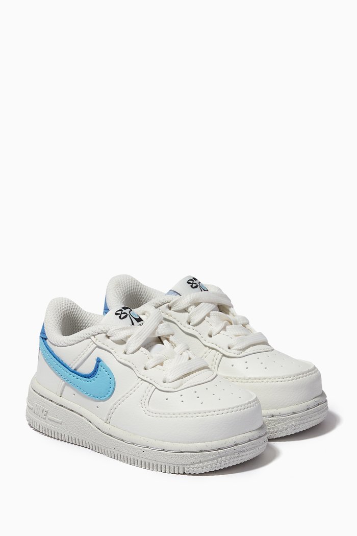 

Force 1 LV8 Sneakers in Leather, Blue