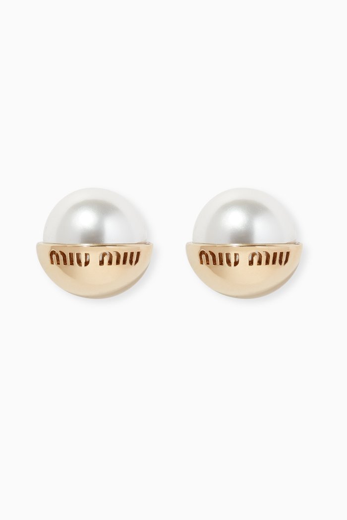 

Logo Stud Earrings in Pearl & Metal, Gold