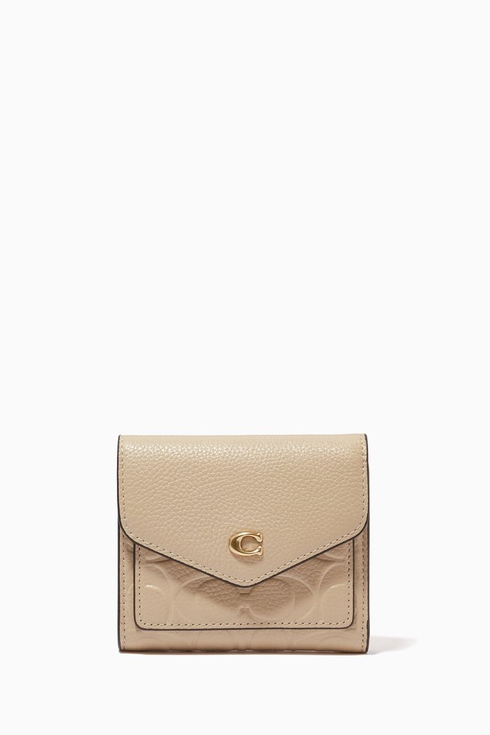

Small Wyn Logo Wallet in Pebbled Leather, Neutral
