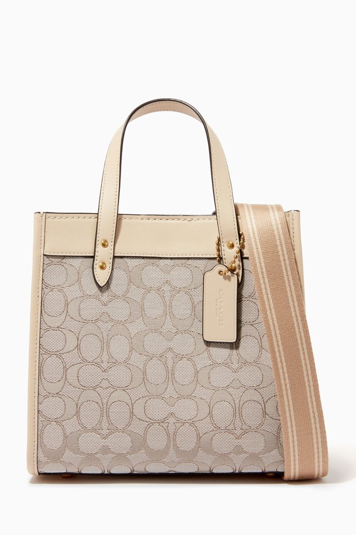 

Field Tote 22 in Signature Jacquard, White
