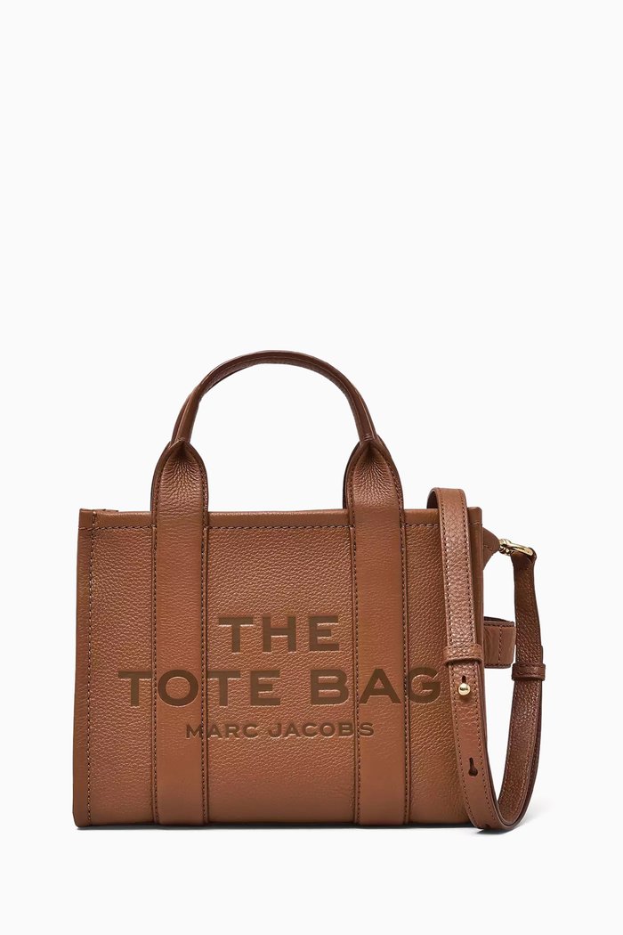 

The Medium Traveler Tote Bag in Cow Leather, Brown