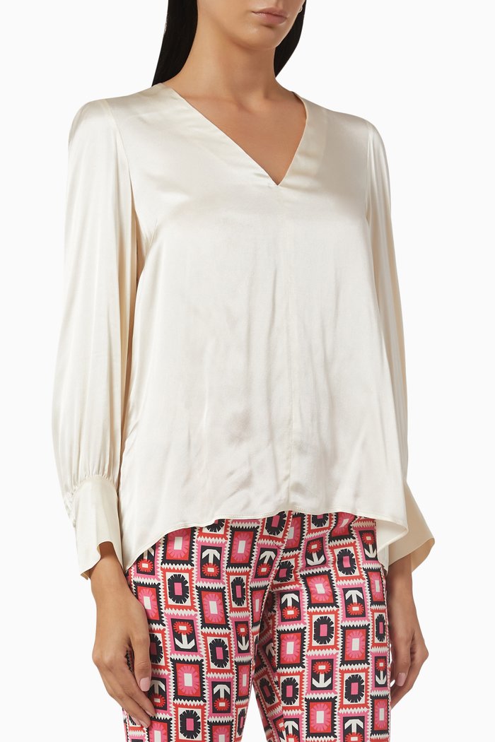 

V-neck Blouse in Satin, Neutral