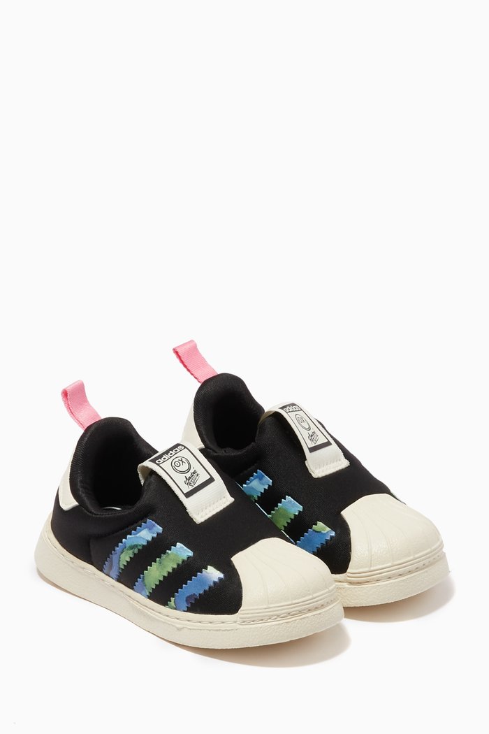 

x André Saraiva Sneakers in Mesh, Black