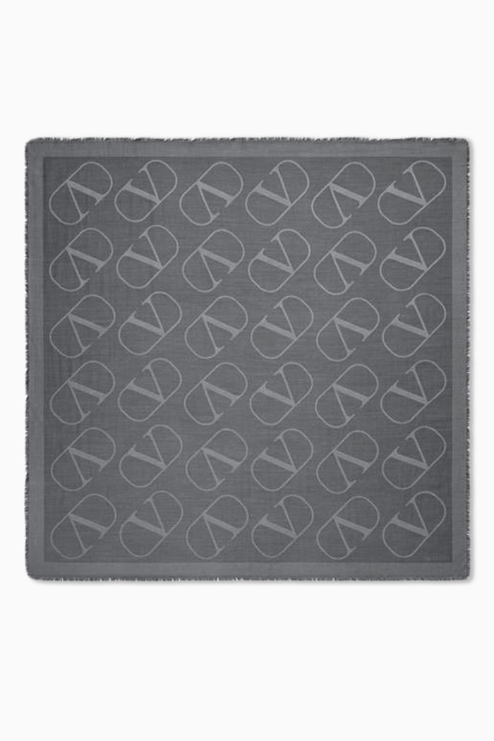 VLogo Signature Shawl in Silk & Wool Jacquard, Grey