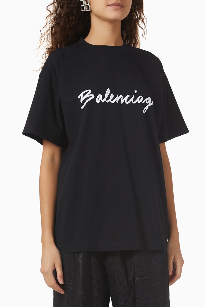 

Script Logo Medium Fit T-shirt in Cotton, Black