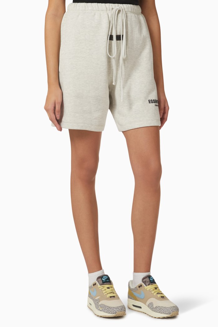 

Unisex Essentials Sweatshorts in Fleece, Grey