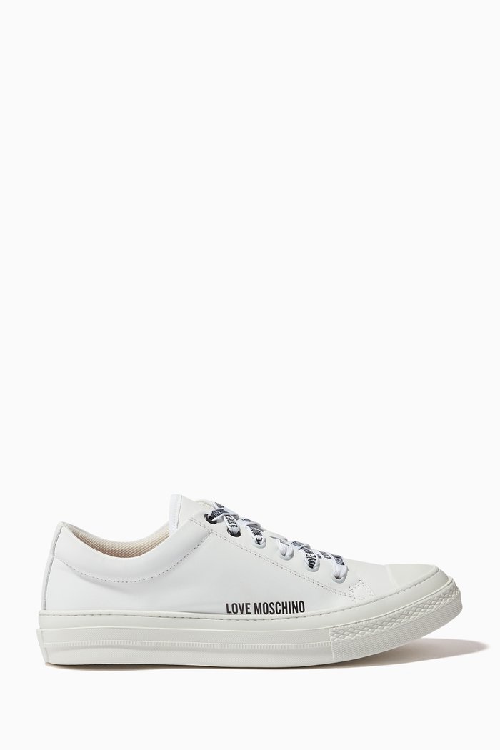 

Logo Low-top Sneakers in Calf Leather, White
