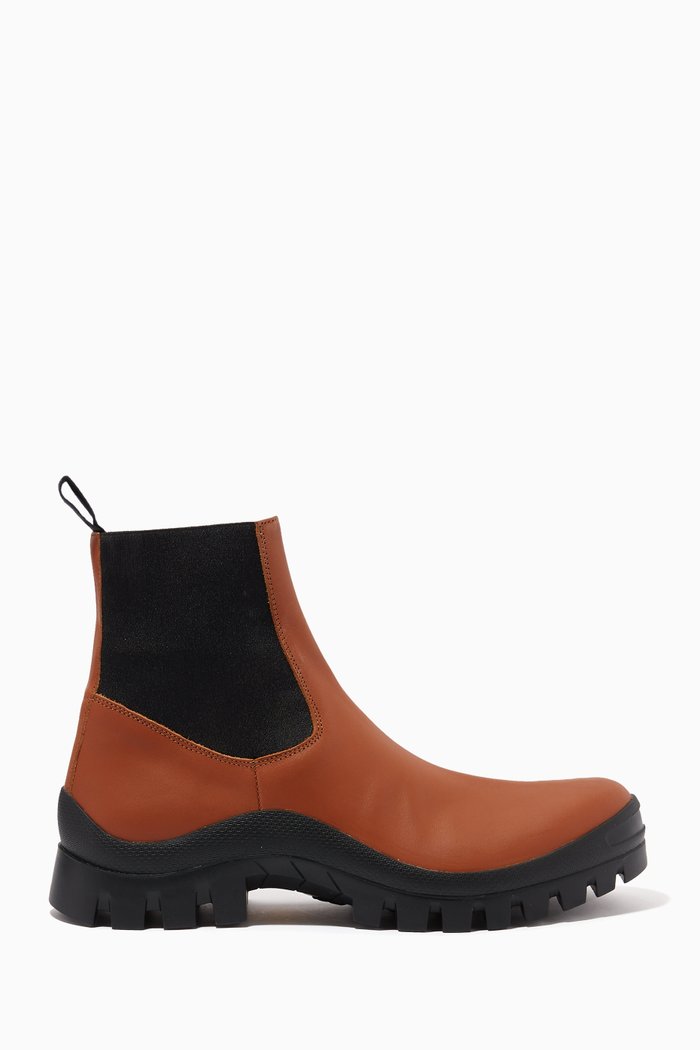 

Catania Chunky Boots in Calf Leather, Brown