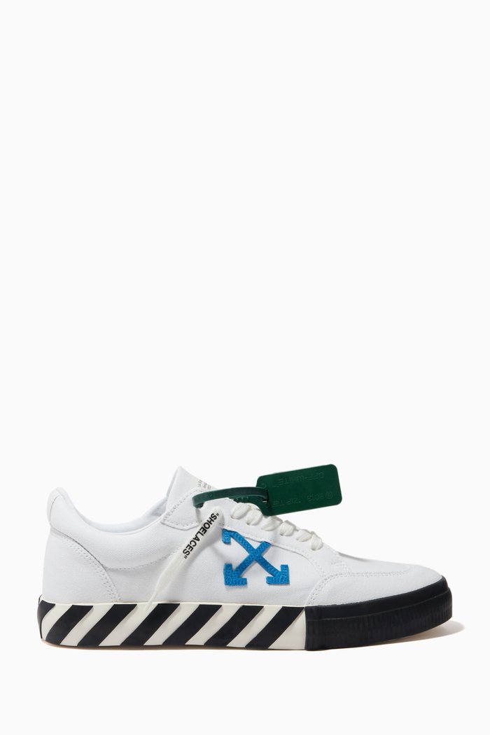 

Low Vulcanized Sneakers in Calf Leather, White
