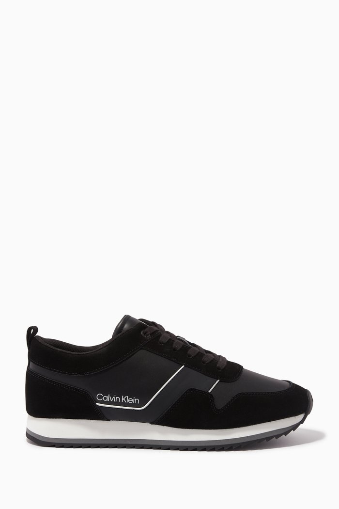 

Logo Low-top Lace-up Sneaker in Leather, Black