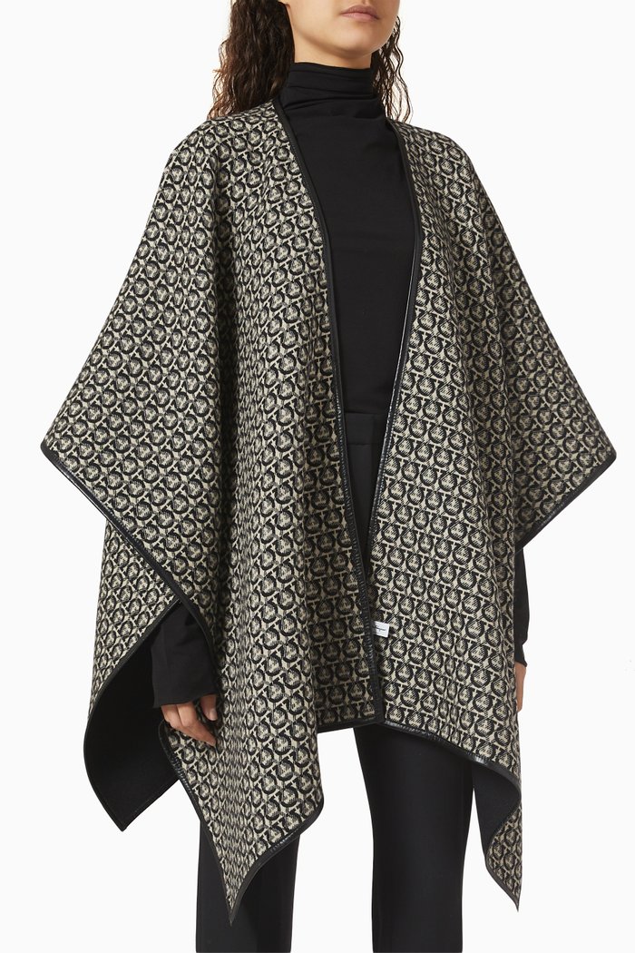 

Gancini Cape in Wool & Calf Leather, Black