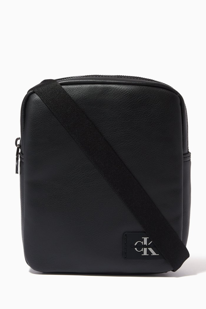 

Logo Tag Reporter Bag in Nylon, Black