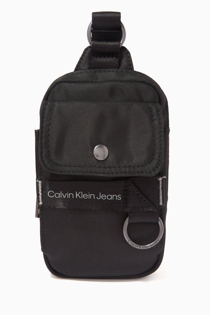 

Crossbody Phone Pouch in Recycled Nylon, Black