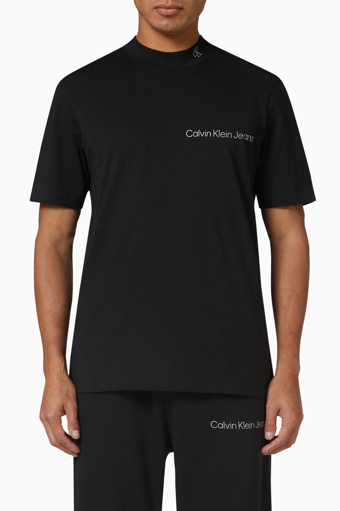 

Institutional Off Placed Logo T-shirt in Organic Cotton-blend, Black