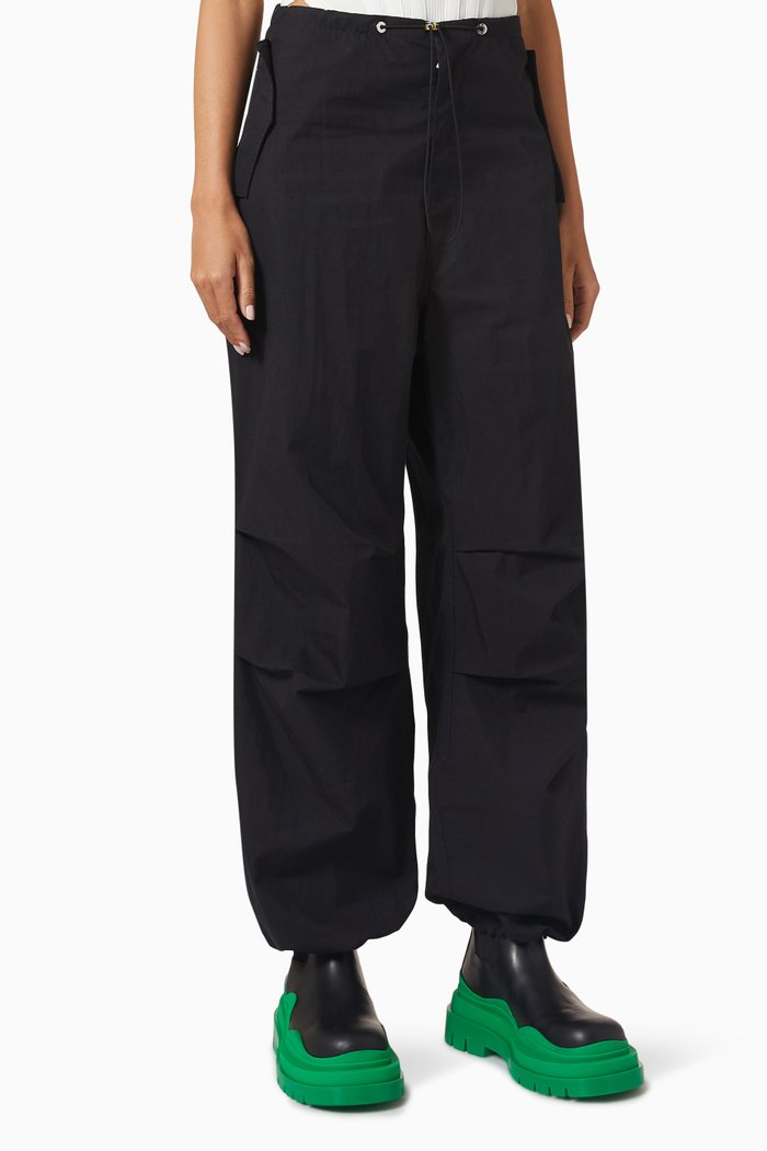

Toggle Parachute Pants in Cotton, Black