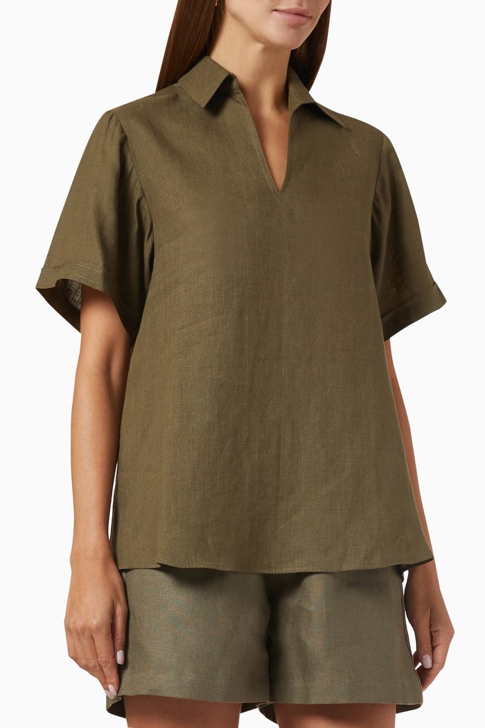 

Anchie V-neck Collar Top in Linen, Green