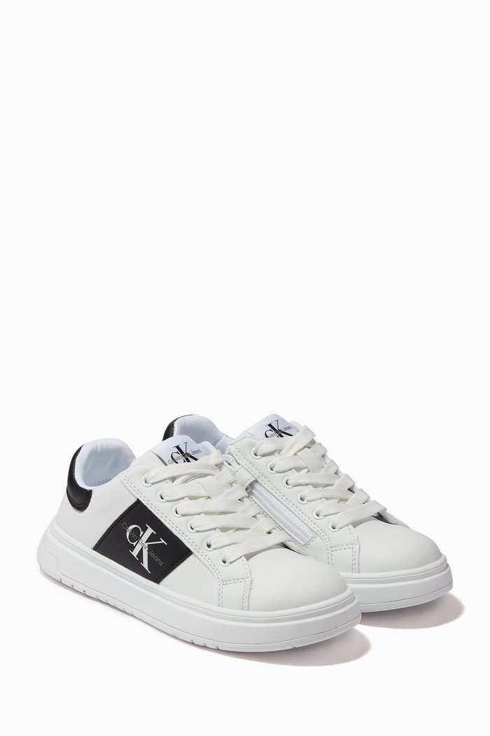 

Logo Patch Sneakers in Faux Leather, White