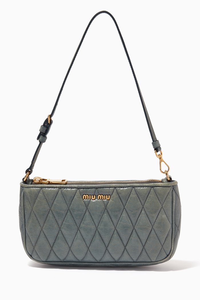 

Quilted Shoulder Bag in Lambskin, Blue