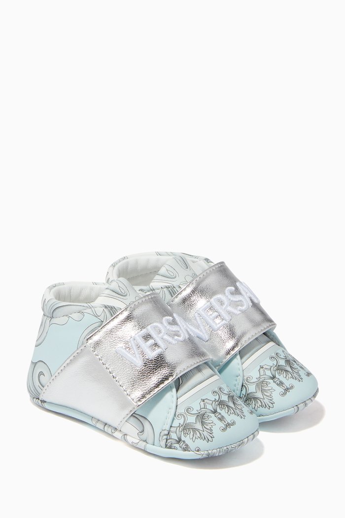 Baroque Logo Sneakers in Metallic Calfskin Leather, Blue