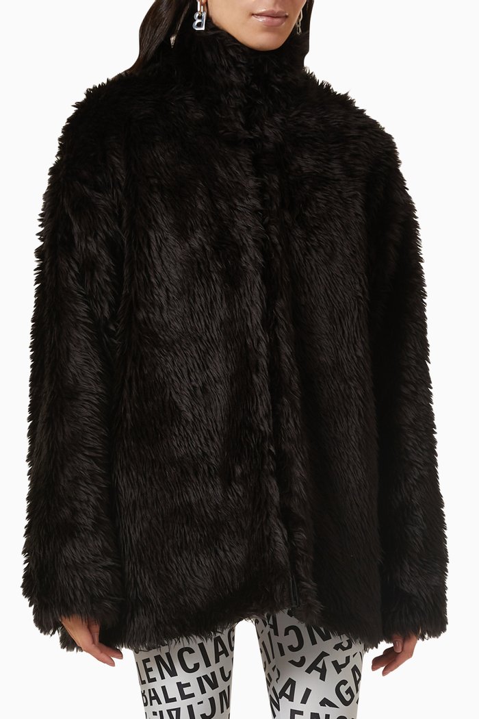 

Zip-up Jacket in Faux-fur, Black