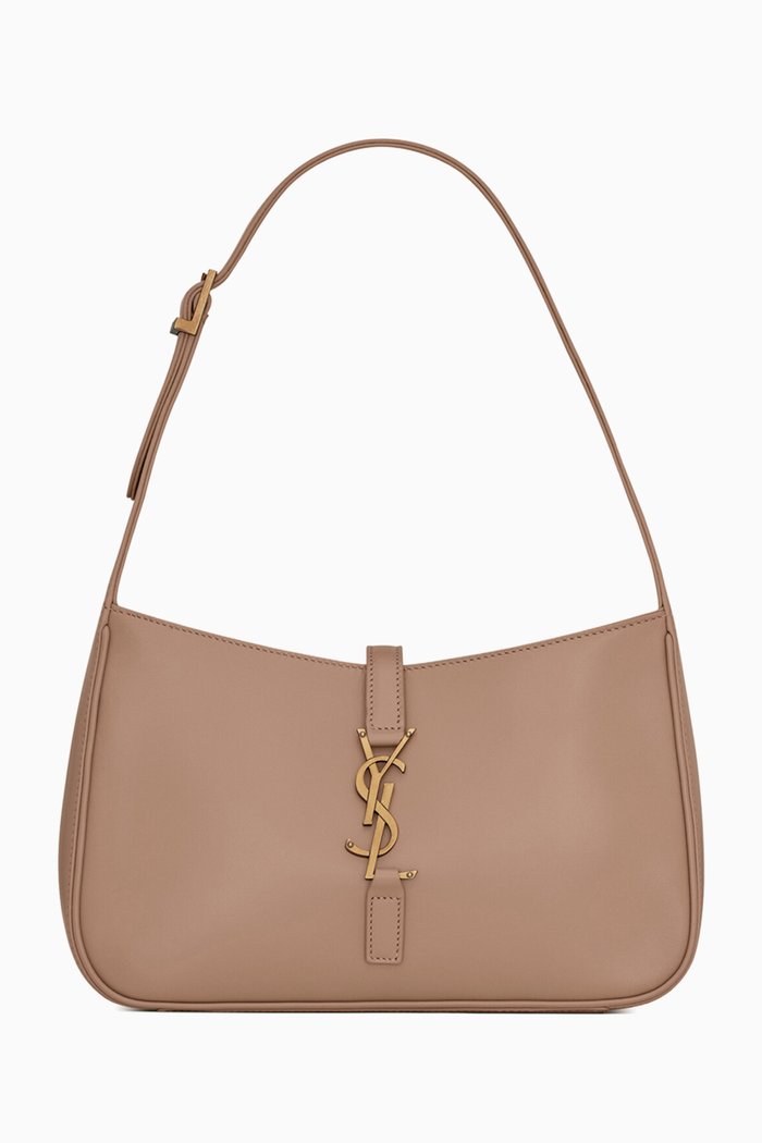 

Le 5 À 7 Hobo Bag in Smooth Leather, Brown