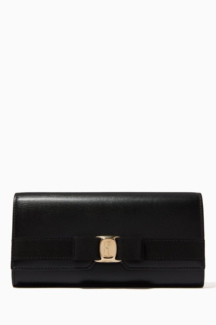

Vara Bow Continental Wallet in Calf Leather, Black