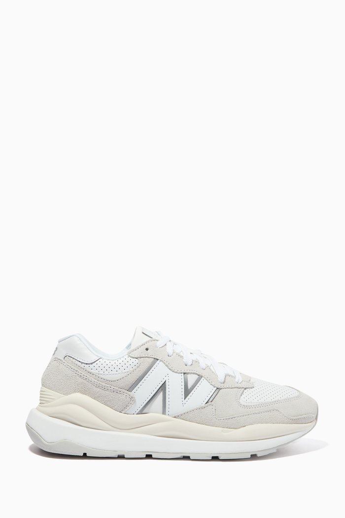 

5740 Low-top Sneakers in Leather, Grey