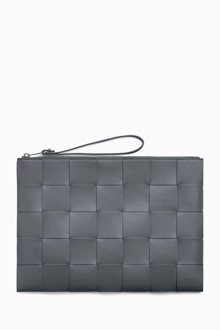 Large Pouch in Intrecciato Leather, Grey