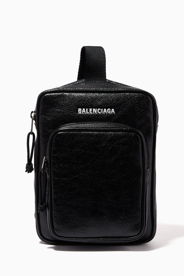 

Explorer Crossbody Messenger Bag in Leather, Black