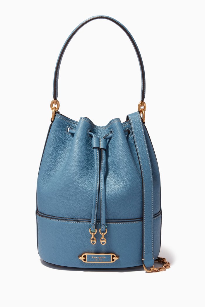 

Medium Bucket Bag in Leather, Blue